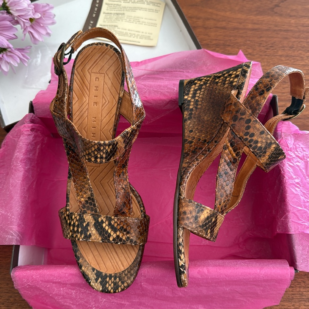 Chie Mihara Brown Wedge Sandals With Braided Straps
